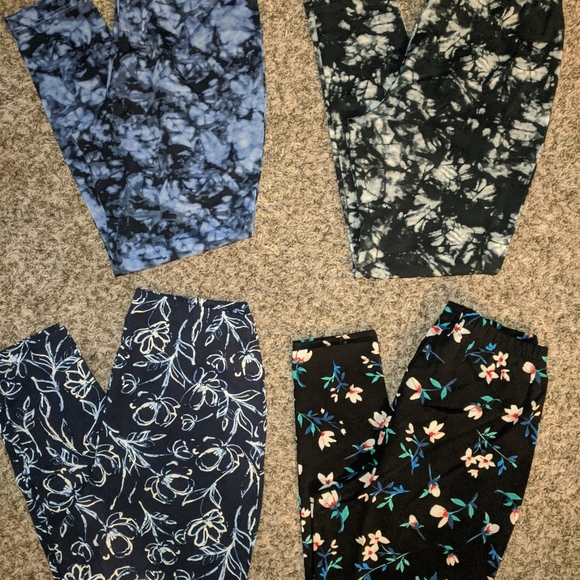 NEW! Bundle Of Leggings (4prs) - Picture 3 of 16